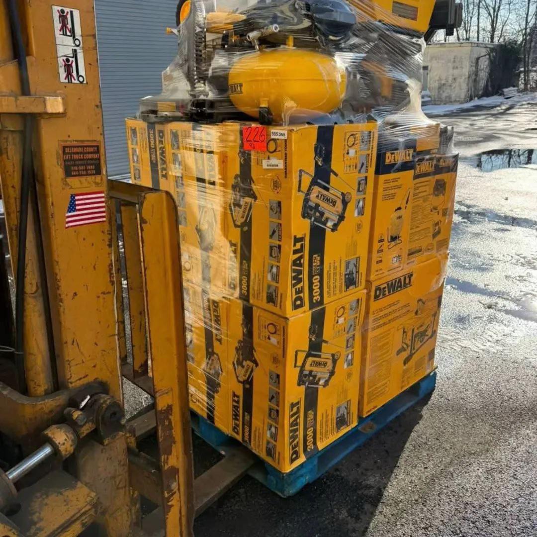 DeWalt FlexVolt Outdoor Power & Tool Assortment Pallet